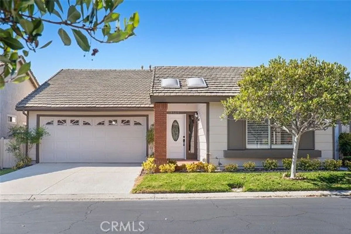 Property Slideshow image 1 of 44 | 28415 alava, Mission Viejo, CA, 92692