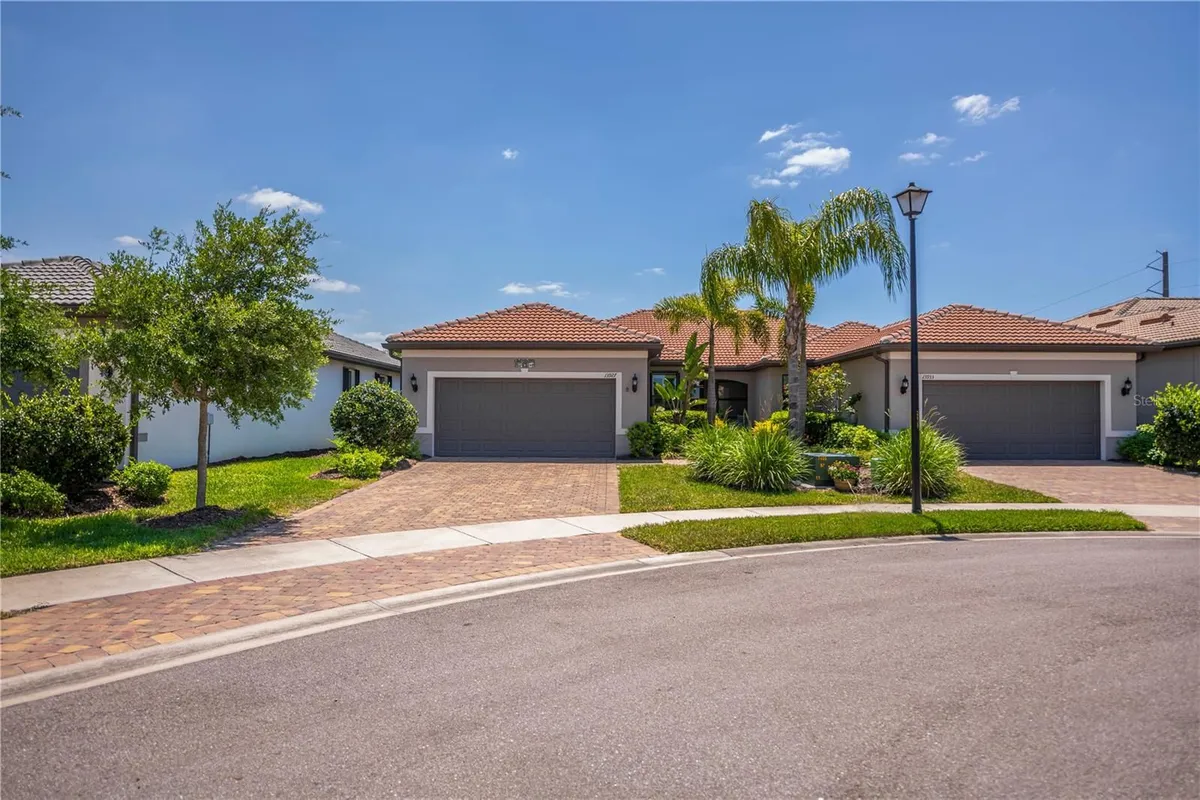 Property Slideshow image 1 of 64 | 13927 vadini st, Venice, FL, 34293