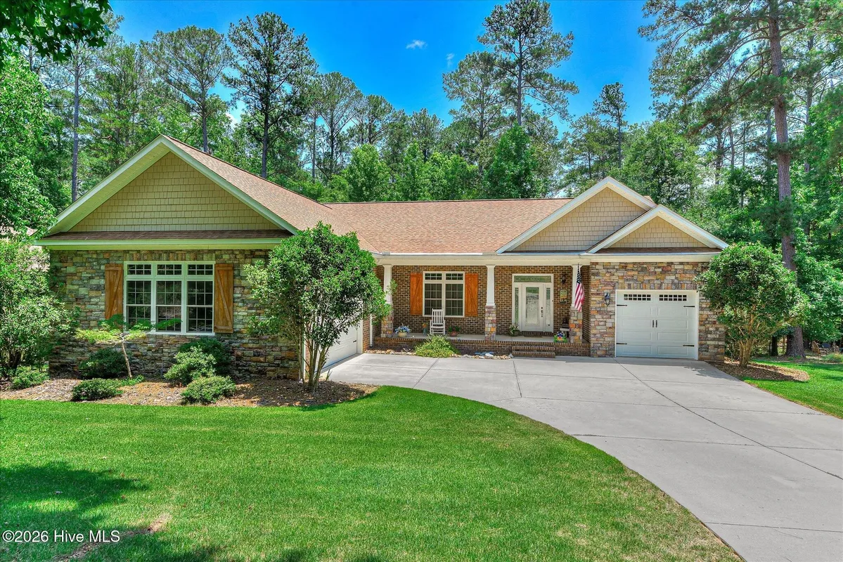 Property Slideshow image 1 of 92 | 164 grandview dr, Mccormick, SC, 29835