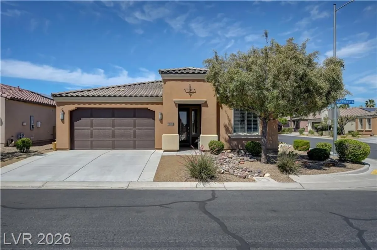 Property Slideshow image 1 of 98 | 3816 greenbriar bluff ave, North Las Vegas, NV, 89081