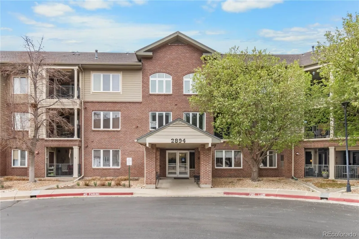 Property Slideshow image 1 of 45 | 2894 w riverwalk cir b108, Littleton, CO, 80123