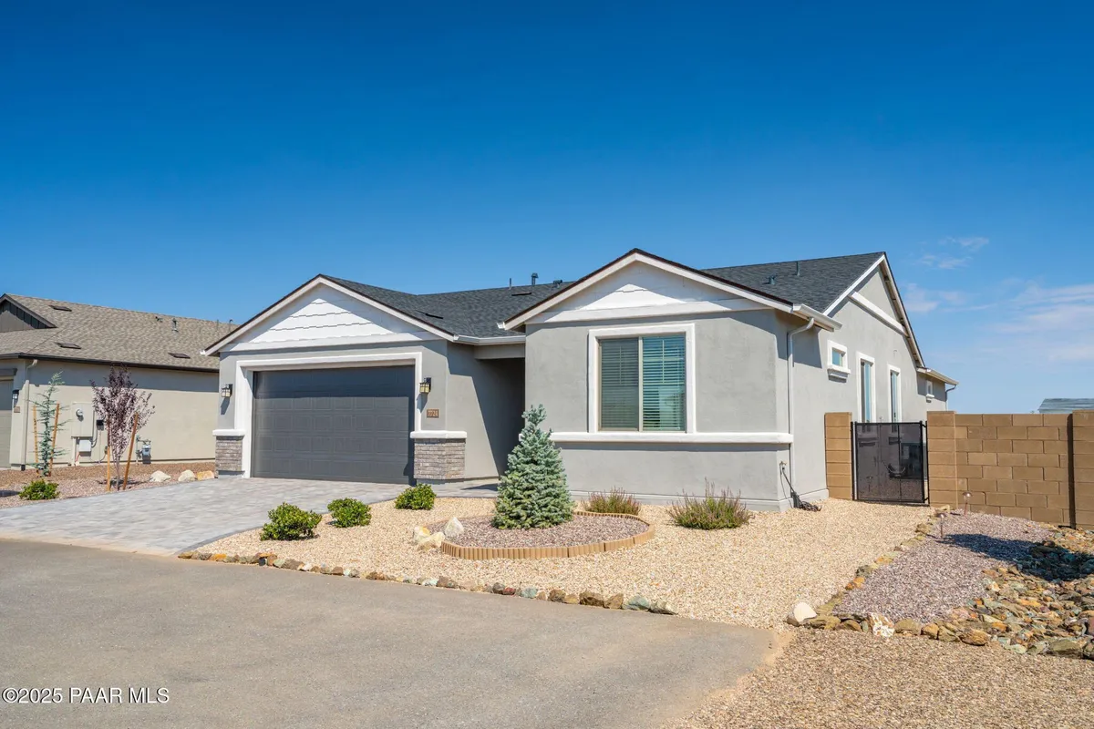 Property Slideshow image 1 of 37 | 7724 e turnberry dr, Prescott Valley, AZ, 86315