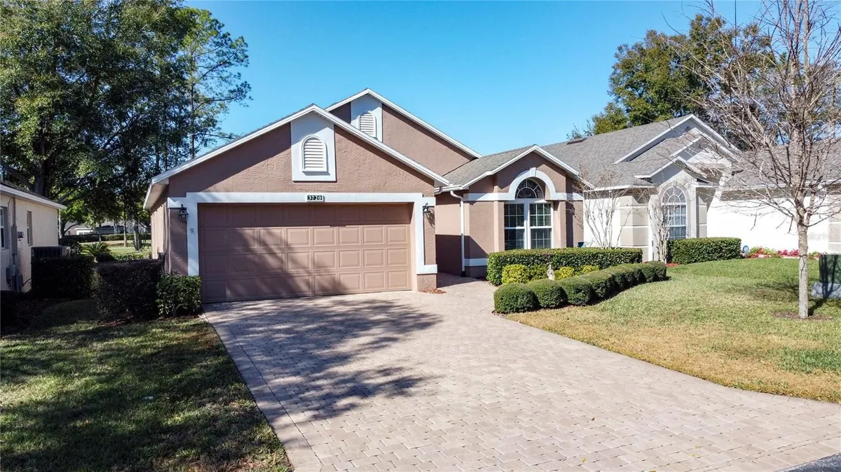 Property Slideshow image 1 of 75 | 3720 doune way, Clermont, FL, 34711