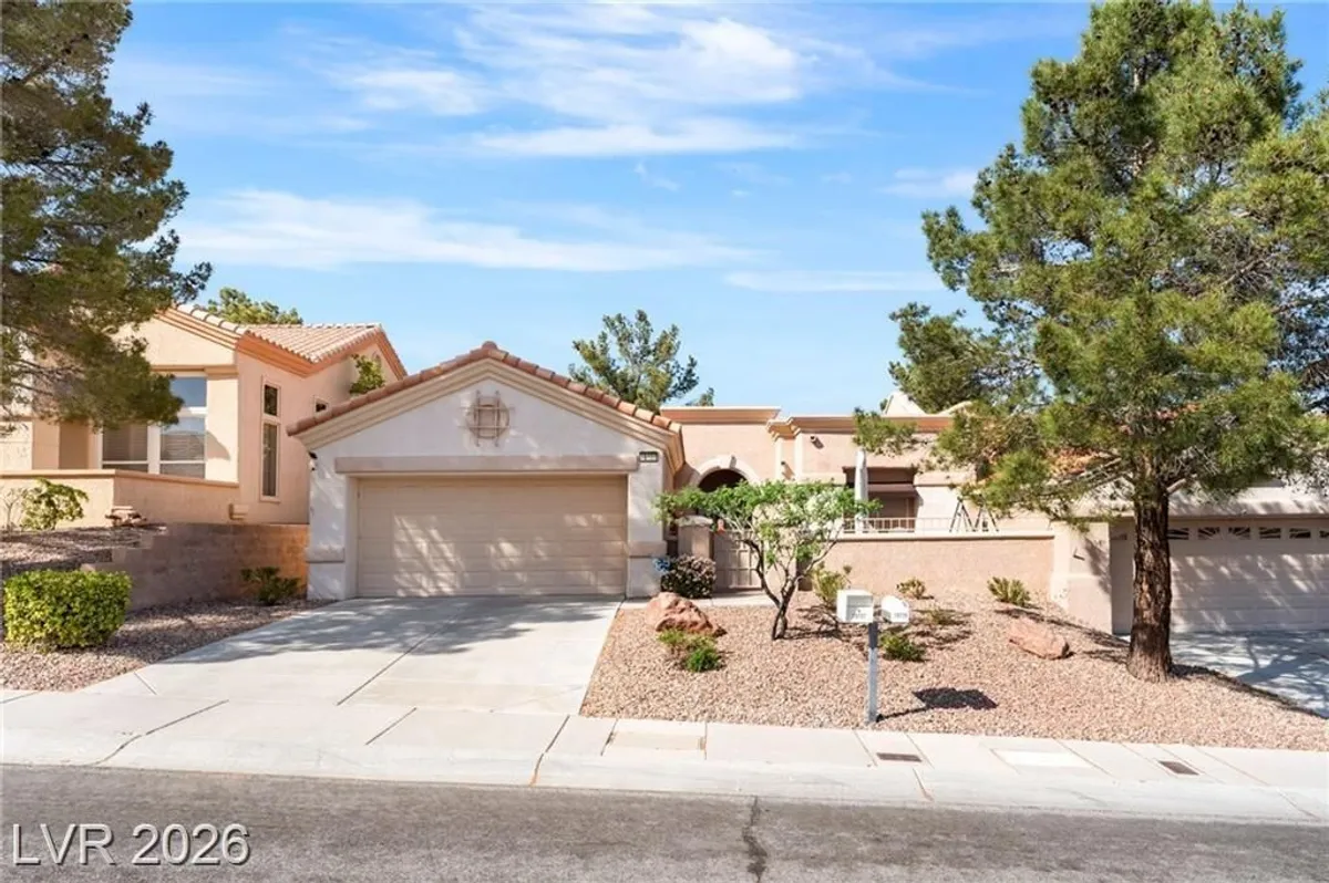 Property Slideshow image 1 of 39 | 10722 sky meadows ave, Las Vegas, NV, 89134