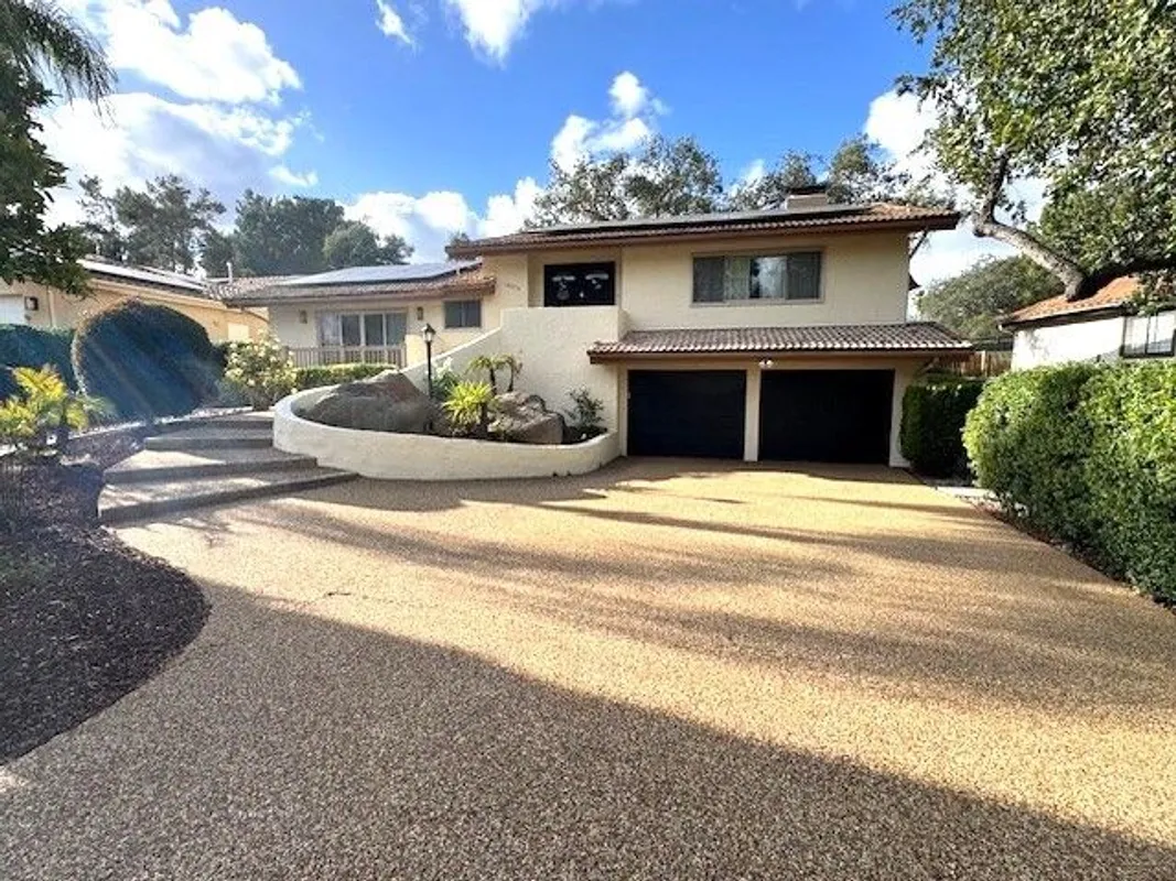 Property Slideshow image 1 of 1 | 10658 meadow gln, Escondido, CA, 92026