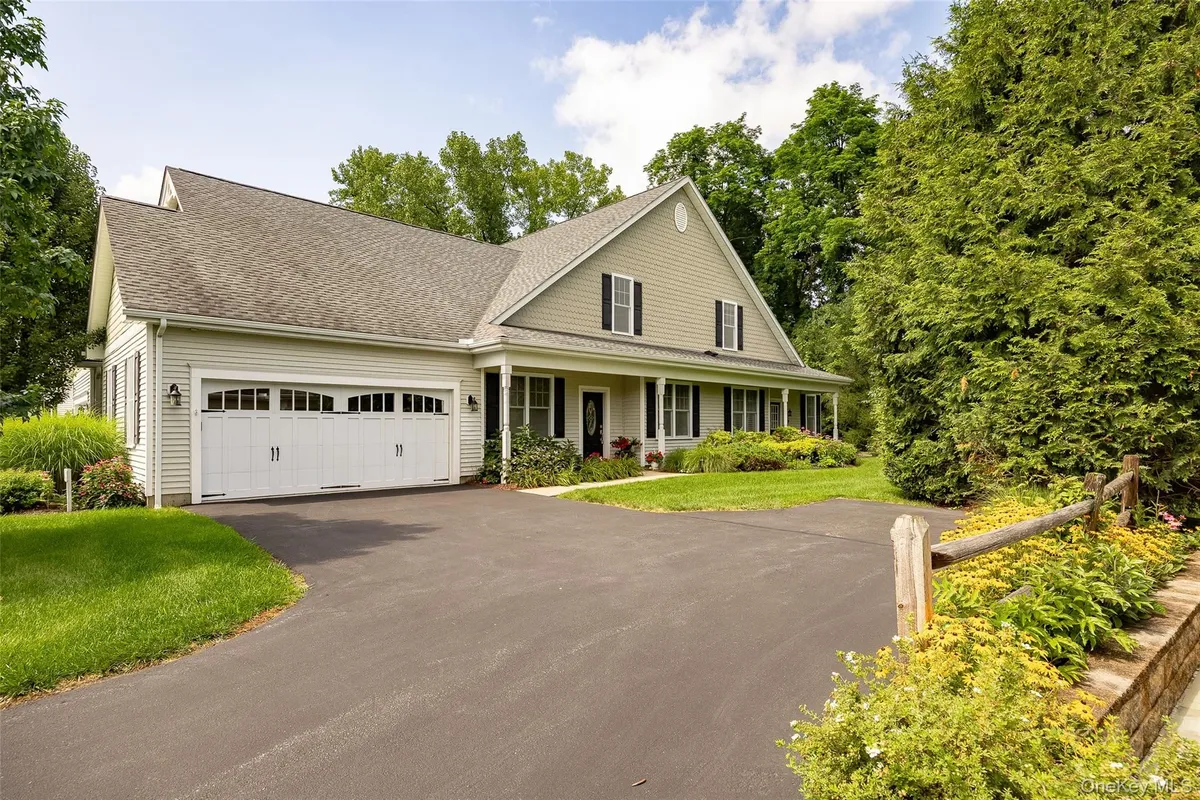 Property Slideshow image 1 of 38 | 5 maggie may way, Philipstown, NY, 10516