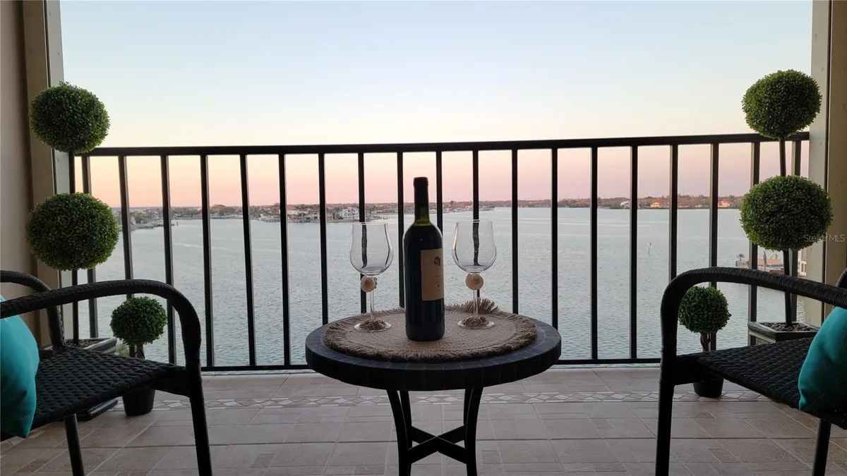 Property Slideshow image 1 of 100 | 7700 sun island dr 608, South Pasadena, FL, 33707