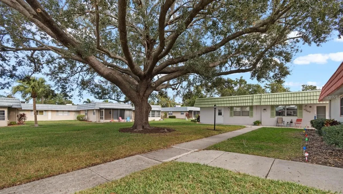 Property Slideshow image 1 of 66 | 1802 bedford ln 2, Sun City Center, FL, 33573