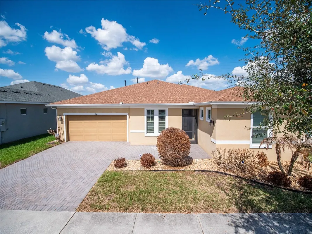 Property Slideshow image 1 of 32 | 164 silver maple rd, Groveland, FL, 34736