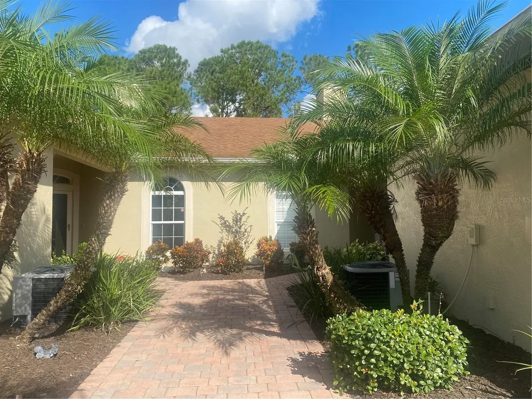 Property Slideshow image 1 of 44 | 1561 vienna square dr, Winter Haven, FL, 33884