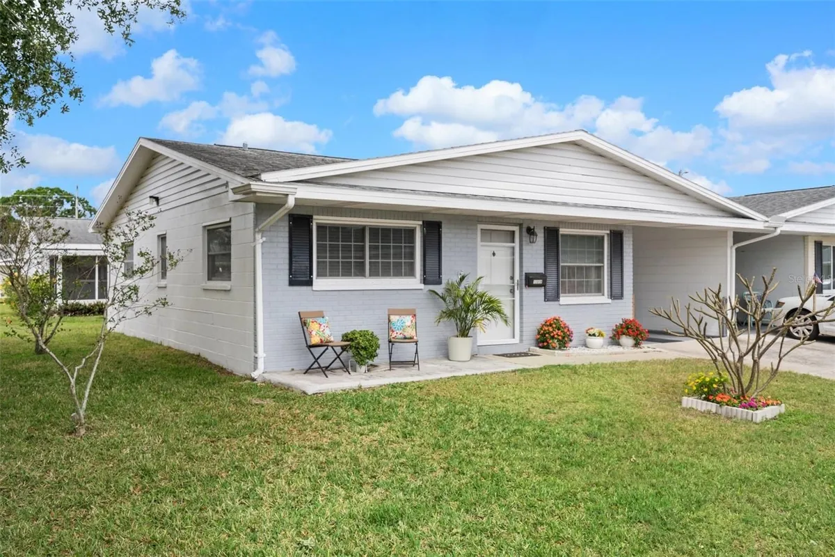 Property Slideshow image 1 of 59 | 10008 daffodil st 186, Pinellas Park, FL, 33782