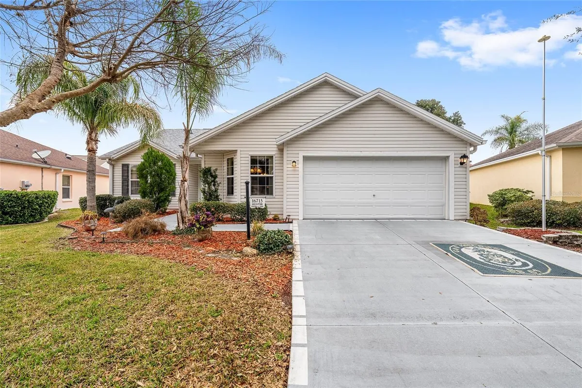Property Slideshow image 1 of 34 | 16715 se 80th cloverwood ter, The Villages, FL, 32162