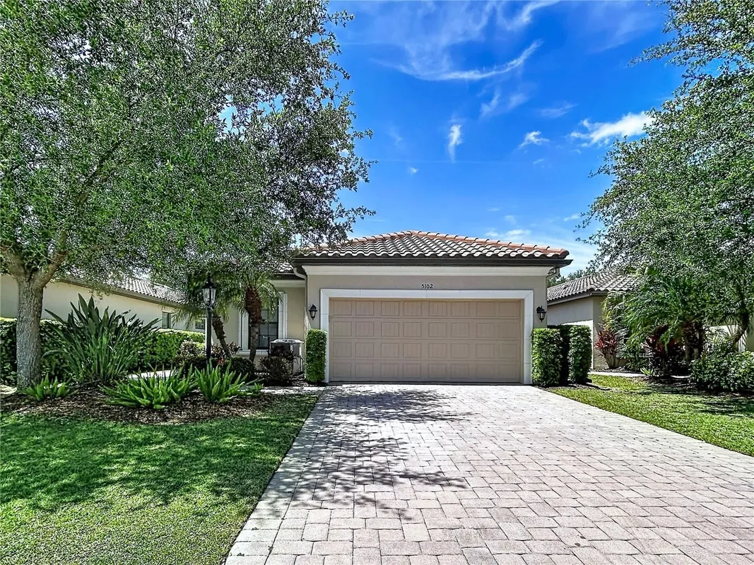 Property Slideshow image 1 of 60 | 5102 savona run, Bradenton, FL, 34211