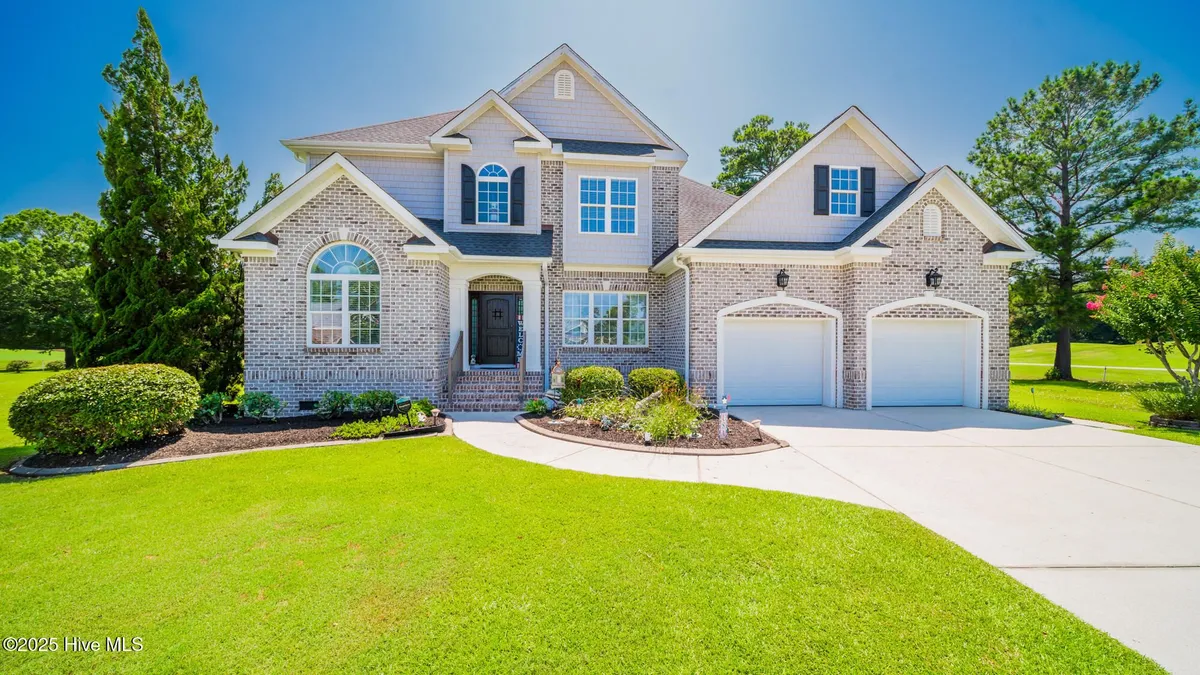 Property Slideshow image 1 of 72 | 569 fairburn ct, Calabash, NC, 28467