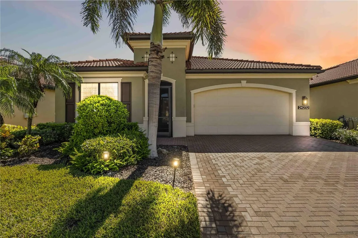 Property Slideshow image 1 of 89 | 24232 gallberry dr, Venice, FL, 34293