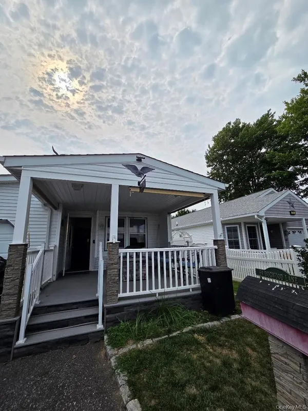 Property Slideshow image 1 of 14 | 69 dogwood ln, Brookhaven, NY, 11949