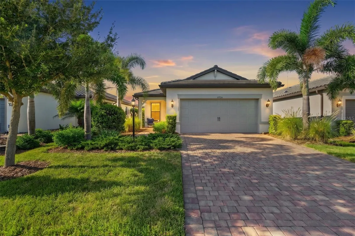 Property Slideshow image 1 of 59 | 17726 northwood pl, Bradenton, FL, 34202