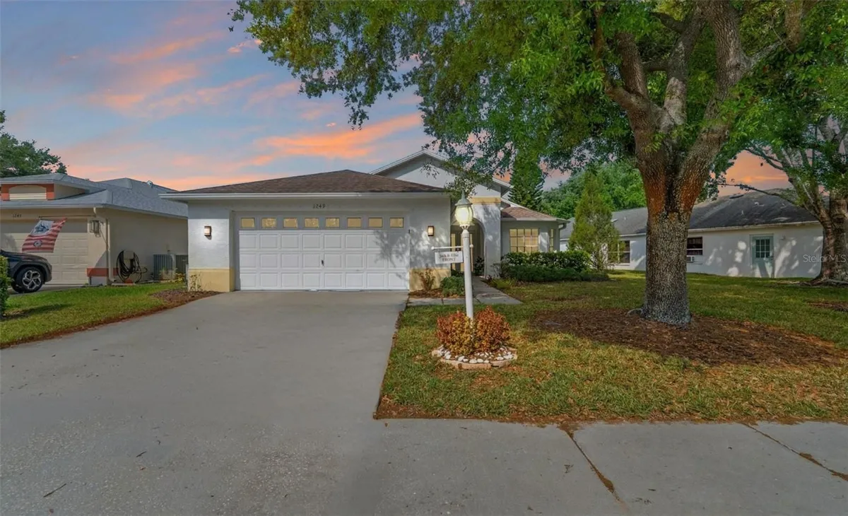 Property Slideshow image 1 of 46 | 1249 winding willow dr, Trinity, FL, 34655
