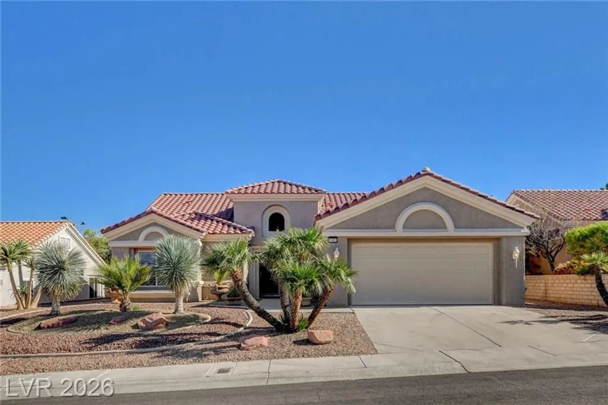 Property Slideshow image 1 of 30 | 10413 broom hill dr, Las Vegas, NV, 89134