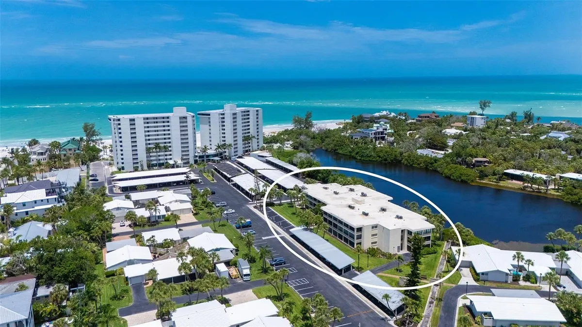 Property Slideshow image 1 of 71 | 101 whispering sands dr 301, Sarasota, FL, 34242