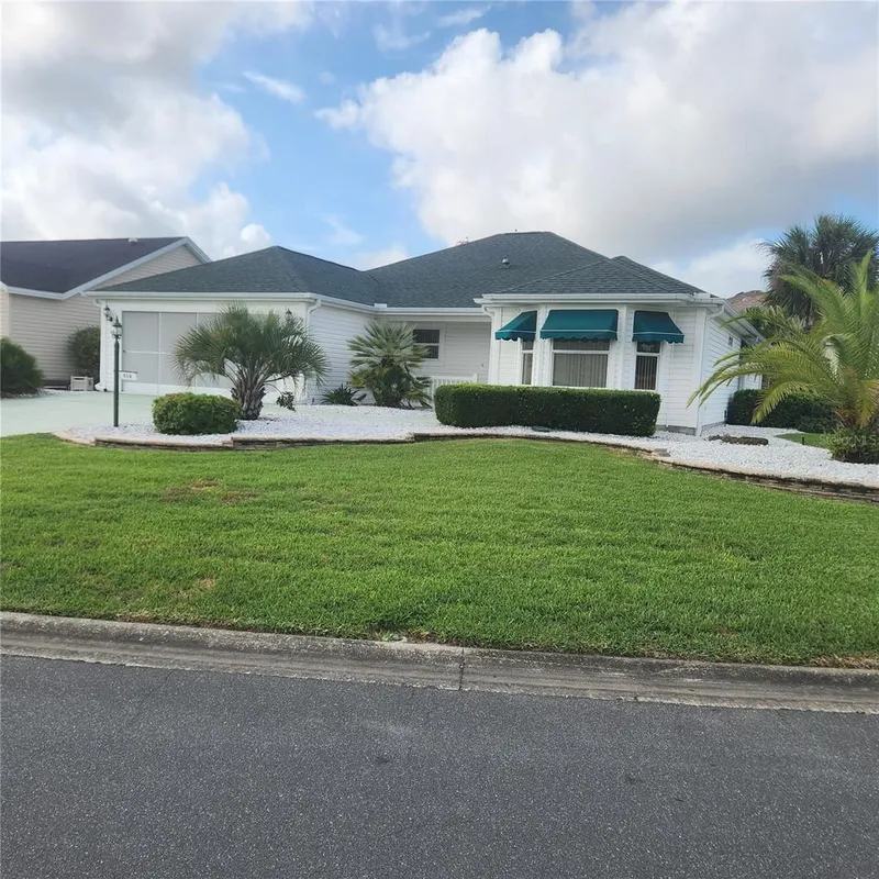 Property Slideshow image 1 of 2 | 814 santa rita way, Lady Lake, FL, 32159