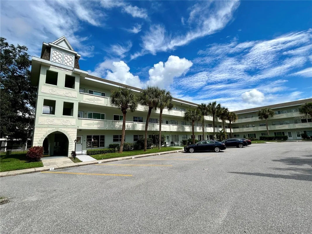 Property Slideshow image 1 of 52 | 2386 sumatran way 68, Clearwater, FL, 33763