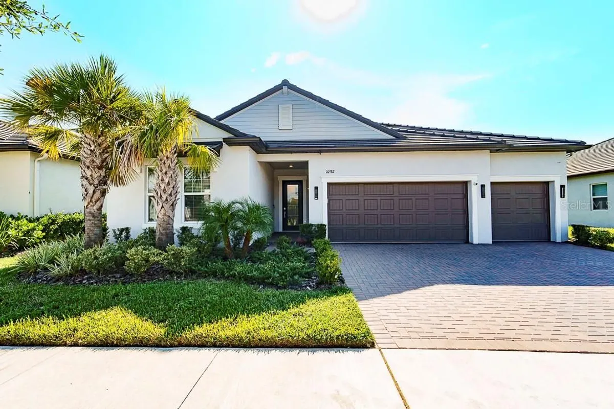 Property Slideshow image 1 of 71 | 10982 banyan breeze blvd, Land O Lakes, FL, 34638