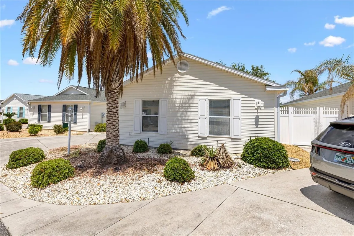 Property Slideshow image 1 of 34 | 979 smyrna st, The Villages, FL, 32162