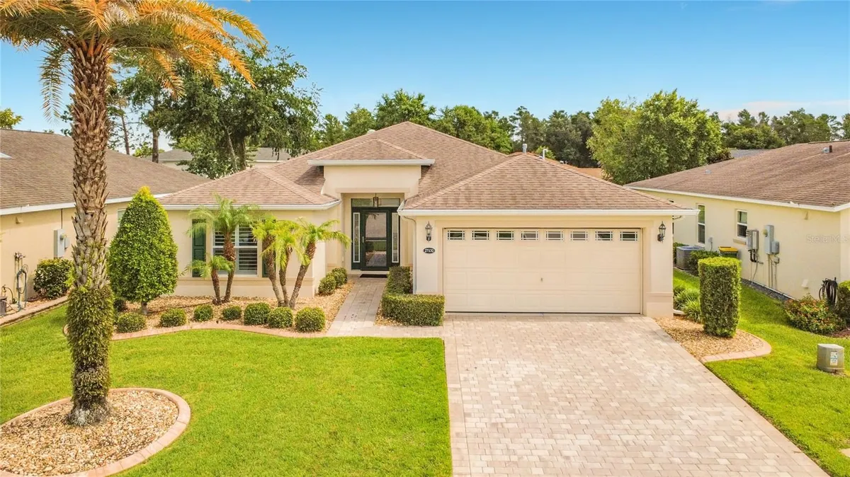 Property Slideshow image 1 of 82 | 27132 roanoke dr, Leesburg, FL, 34748