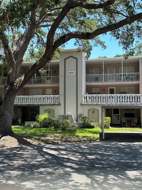 Property Slideshow image 1 of 22 | 821 patricia ave 106, Dunedin, FL, 34698