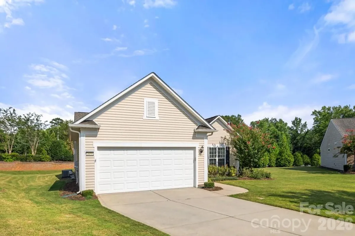 Property Slideshow image 1 of 41 | 2059 moultrie ct, Fort Mill, SC, 29707