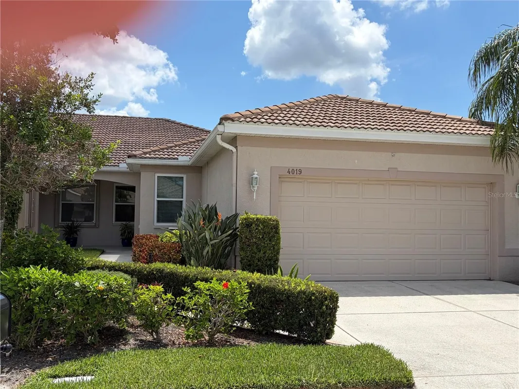 Property Slideshow image 1 of 12 | 4019 cascade falls dr, Sarasota, FL, 34243