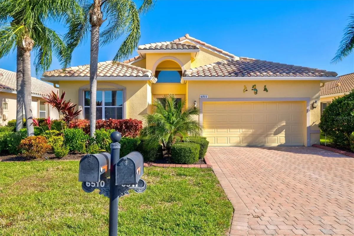 Property Slideshow image 1 of 77 | 6511 43rd ct, Sarasota, FL, 34243