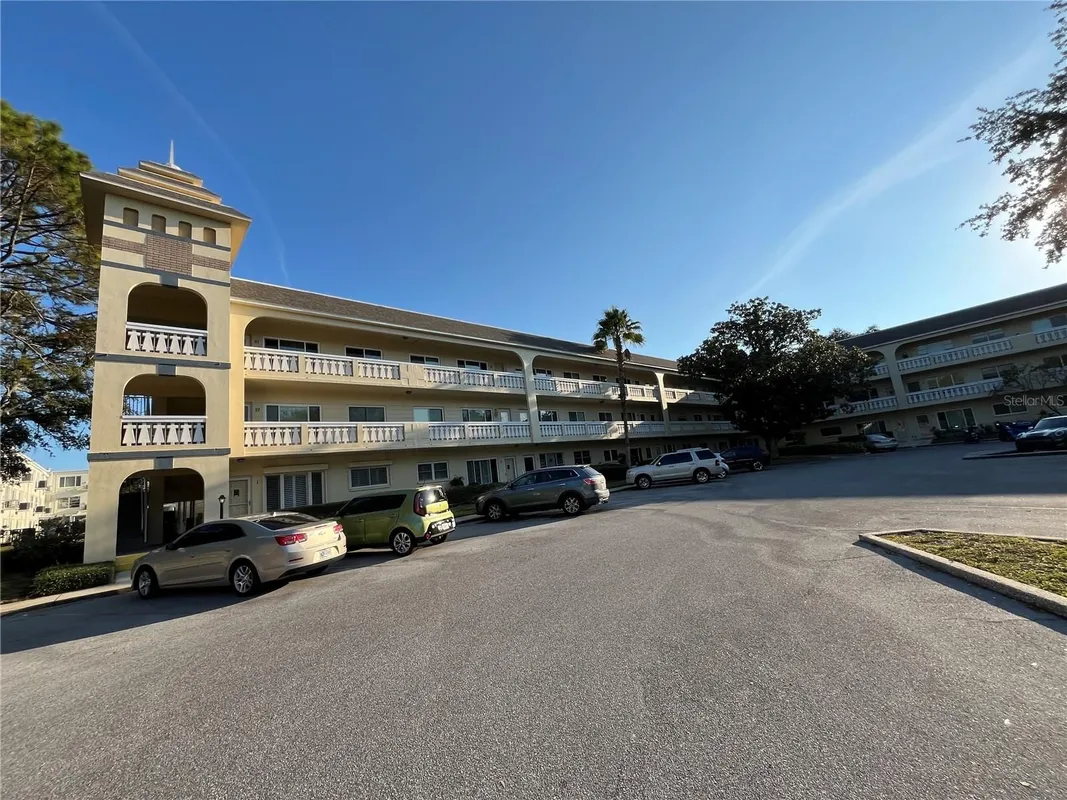 Property Slideshow image 1 of 37 | 2253 norwegian dr 33, Clearwater, FL, 33763