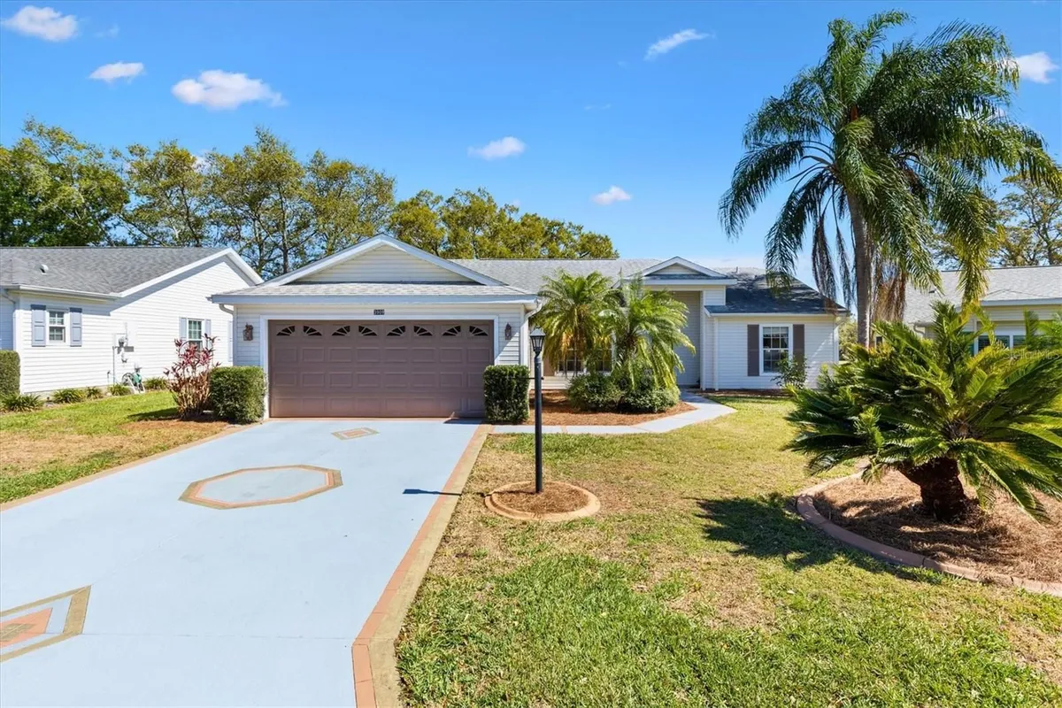 Property Slideshow image 1 of 41 | 3909 river crest cir, Leesburg, FL, 34748