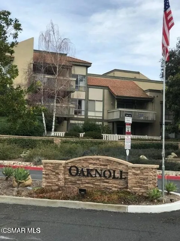 Property Slideshow image 1 of 24 | 286 oakleaf dr 32, Thousand Oaks, CA, 91360