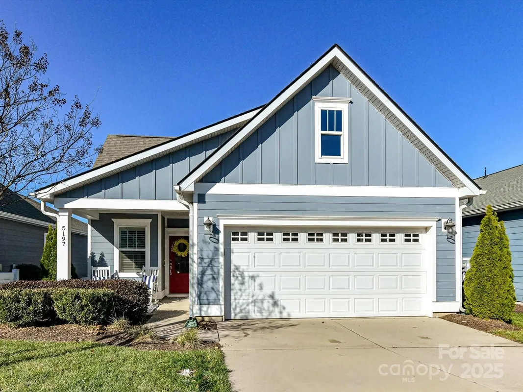 Property Slideshow image 1 of 48 | 5197 looking glass trl, Denver, NC, 28037