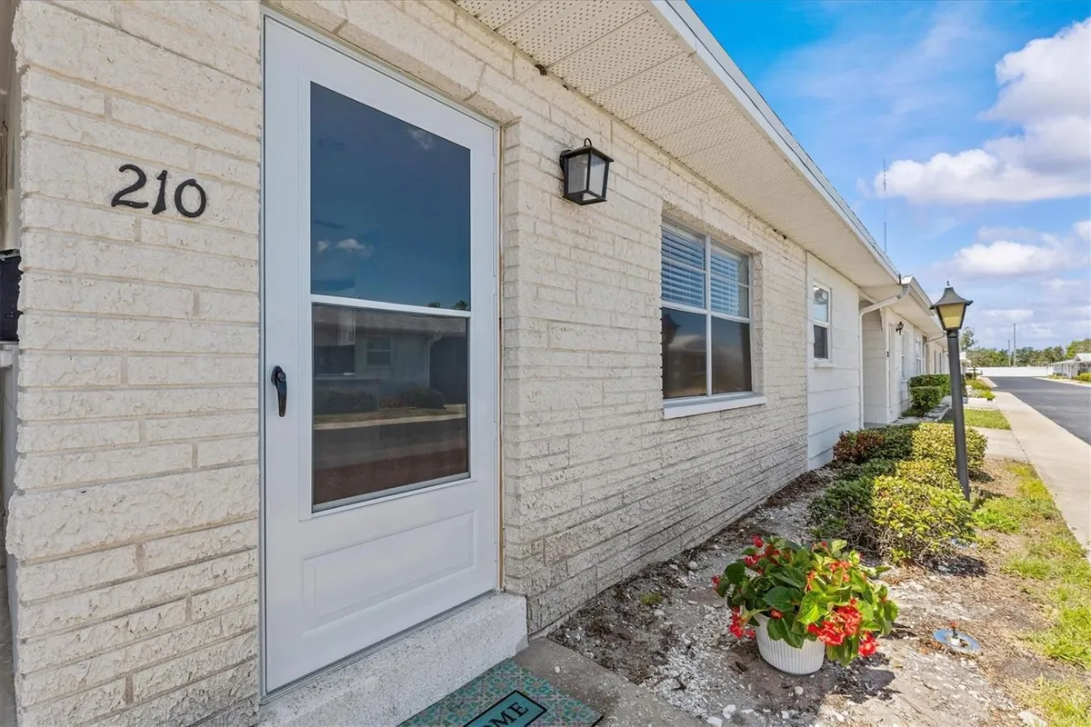 Property Slideshow image 1 of 35 | 12400 park blvd 210, Seminole, FL, 33772