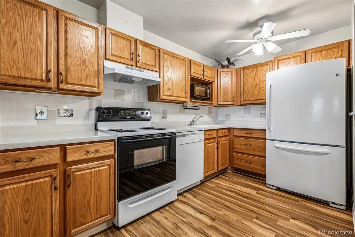 Property Slideshow image 1 of 34 | 675 s alton way 3d, Denver, CO, 80247
