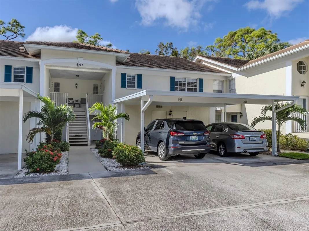 Property Slideshow image 1 of 76 | 805 montrose dr 203, Venice, FL, 34293