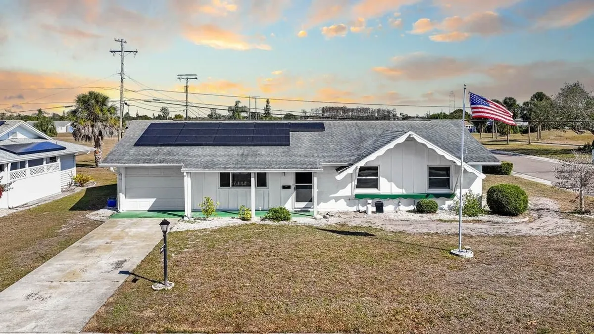 Property Slideshow image 1 of 37 | 1001 augusta dr, Sun City Center, FL, 33573