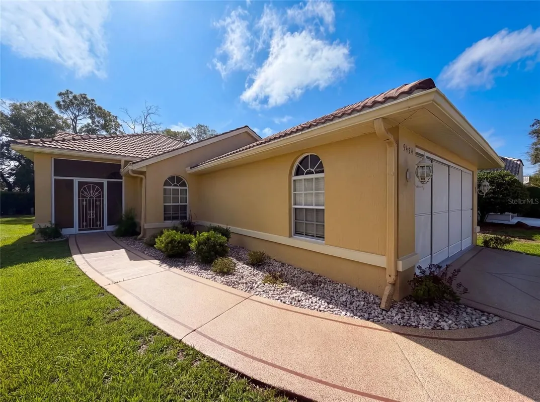 Property Slideshow image 1 of 34 | 9454 mississippi run, Weeki Wachee, FL, 34613