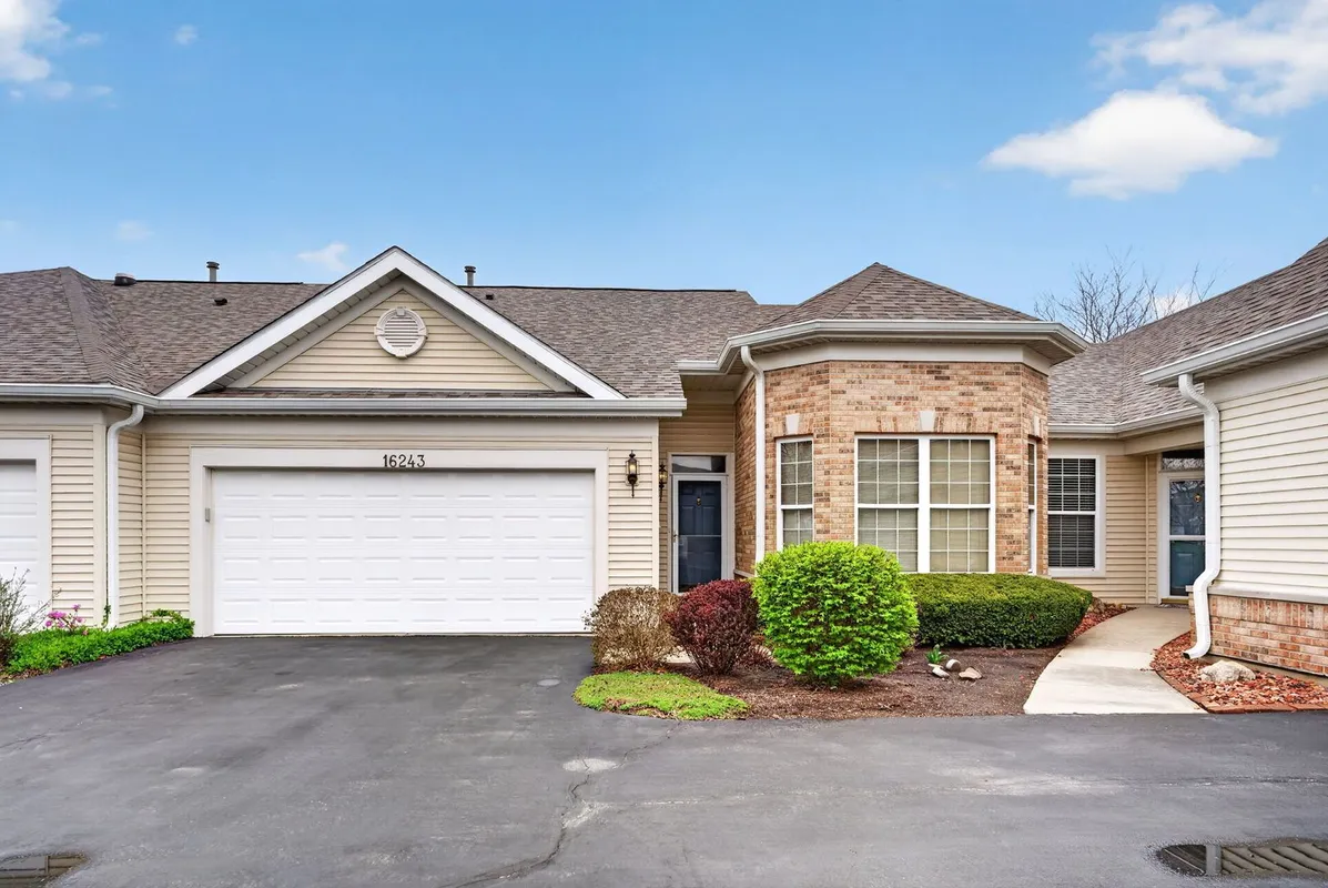 Property Slideshow image 1 of 53 | 16243 tomahawk lake ct, Crest Hill, IL, 60403