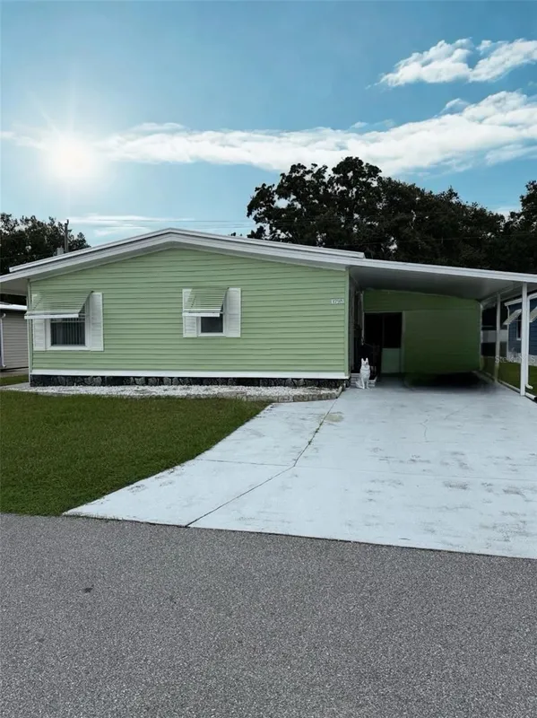 Property Slideshow image 1 of 36 | 1798 fox hill dr, Lakeland, FL, 33810