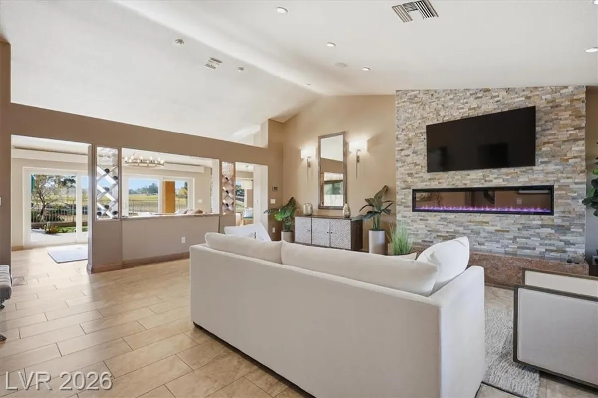 Property Slideshow image 1 of 40 | 9101 villa ridge dr, Las Vegas, NV, 89134