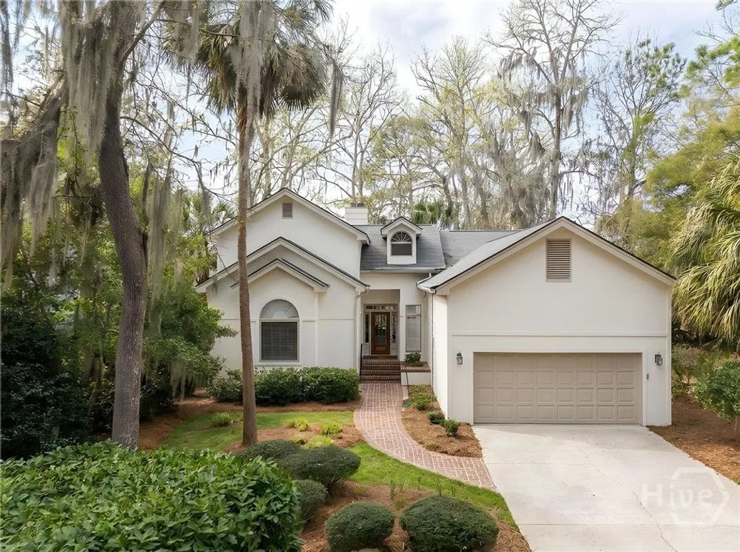Property Slideshow image 1 of 35 | 5 bishopwood ct, Savannah, GA, 31411
