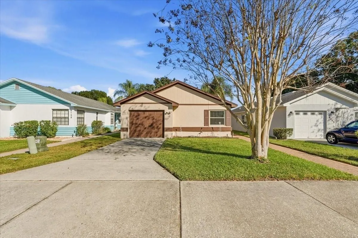 Property Slideshow image 1 of 39 | 6119 sandpipers dr, Lakeland, FL, 33809