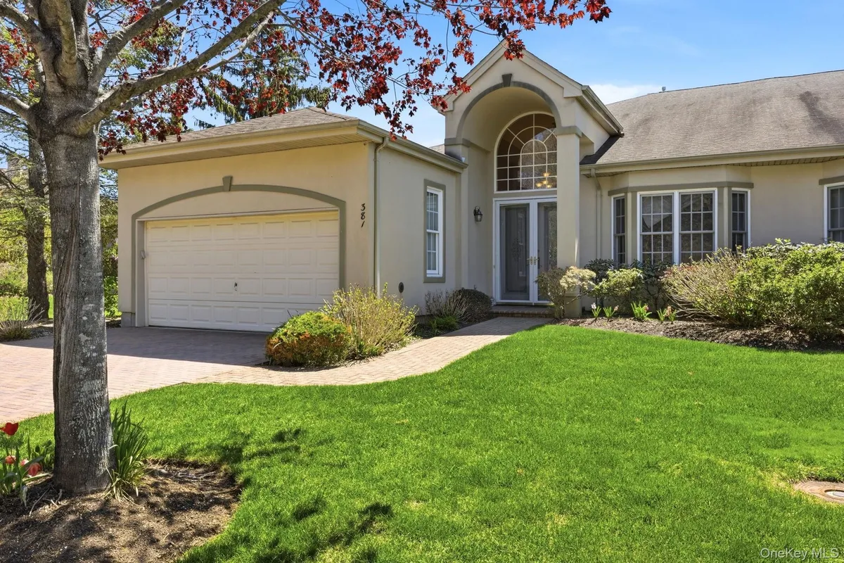 Property Slideshow image 1 of 30 | 381 altessa blvd, Huntington, NY, 11747