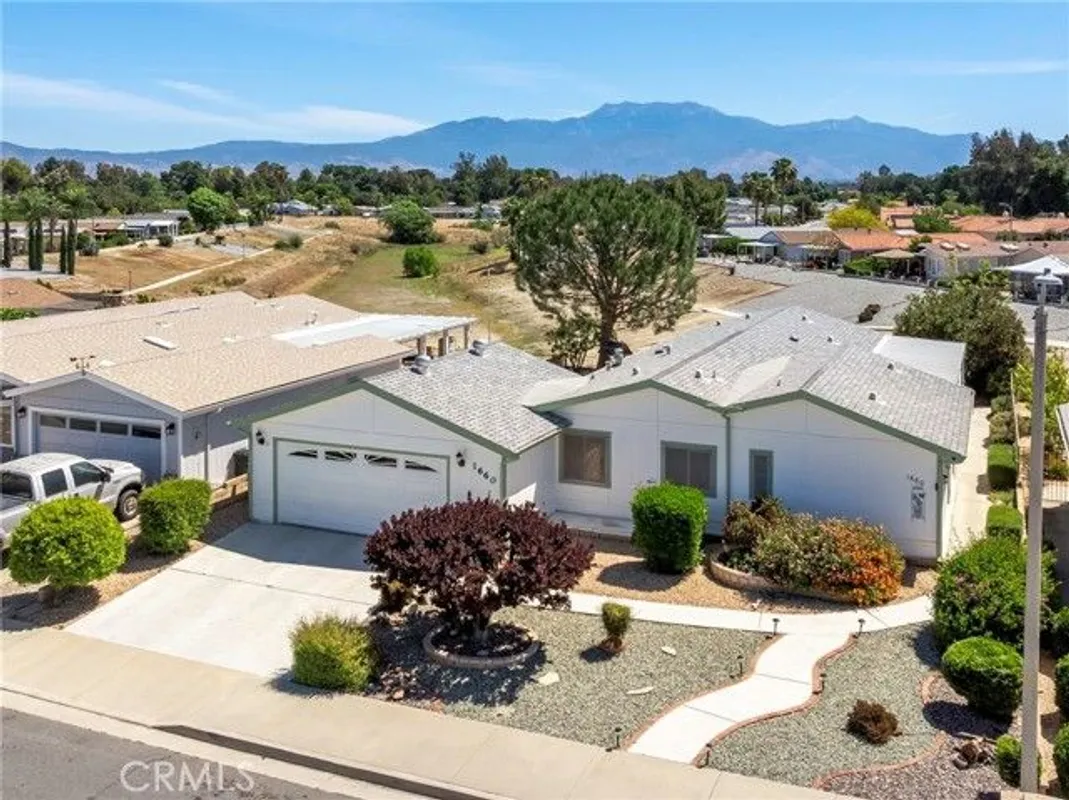 Property Slideshow image 1 of 43 | 1660 brentwood way, Hemet, CA, 92545