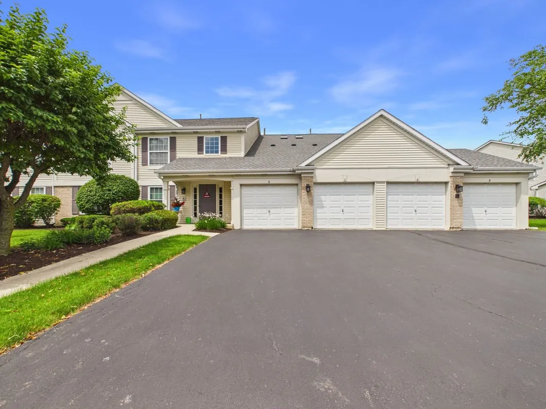 Property Slideshow image 1 of 14 | 13834 s bristlecone dr d, Plainfield, IL, 60544